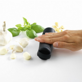 Tubo pelador de Ajos Mastrad