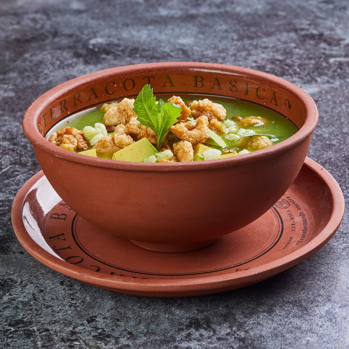 Pozole verde con opción vegetariana